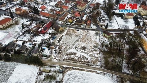 Prodej stavebního pozemku, 1 221 m² 2