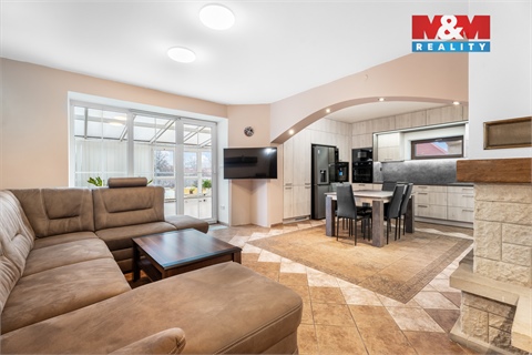 Prodej rodinného domu, 280 m² 12