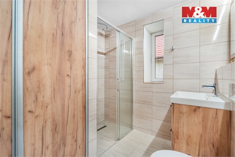 Prodej rodinného domu, 280 m² - 12