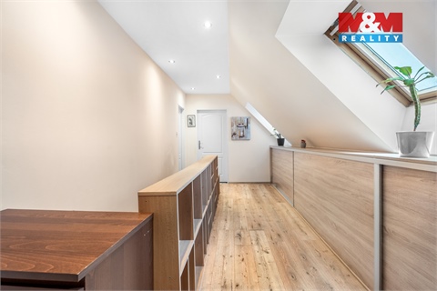 Prodej rodinného domu, 280 m² - 22