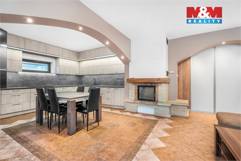 Prodej rodinného domu, 280 m² - 14