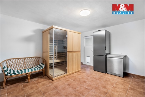 Prodej rodinného domu, 280 m² - 28