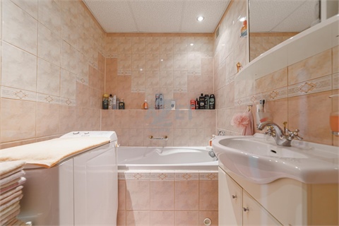 Prodej bytu 3+1, 71 m² - 2