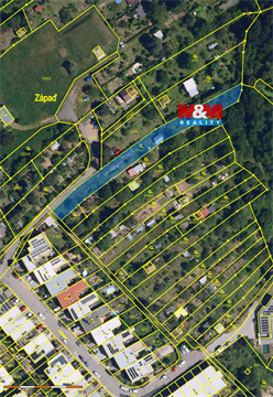 Prodej stavebního pozemku, 1 272 m² 0