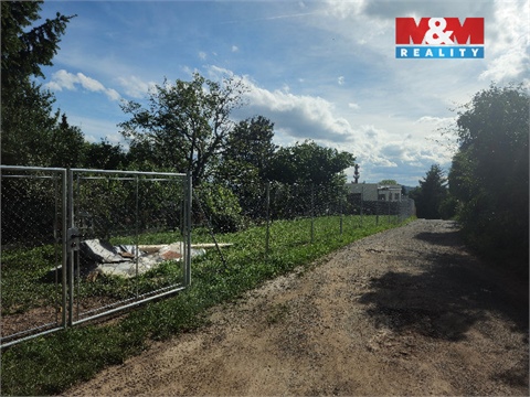 Prodej stavebního pozemku, 1 272 m² 4