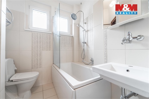 Prodej rodinného domu, 180 m² - 6