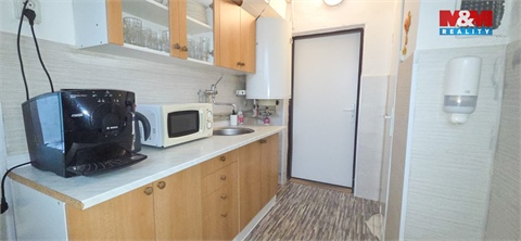 Pronájem obchodních prostor, 140 m² - 2