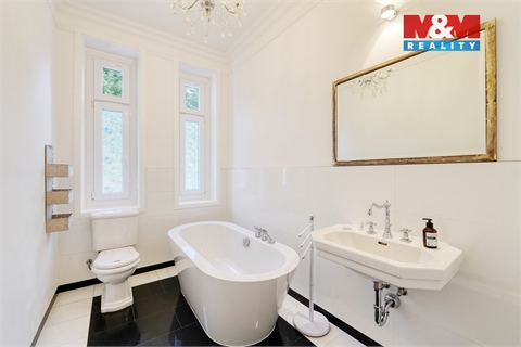 Prodej komerčního objektu, 600 m² - 12