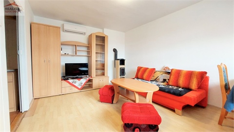 Pronájem bytu 1+1, 35 m² 0