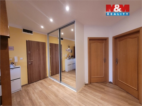 Prodej bytu 4kk, 97 m² - 2