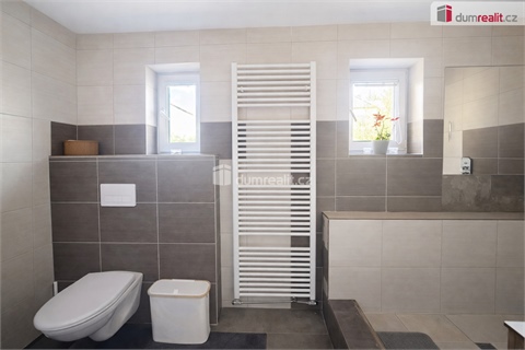 Prodej rodinného domu, 380 m² 4