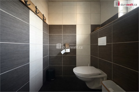 Prodej rodinného domu, 380 m² 6