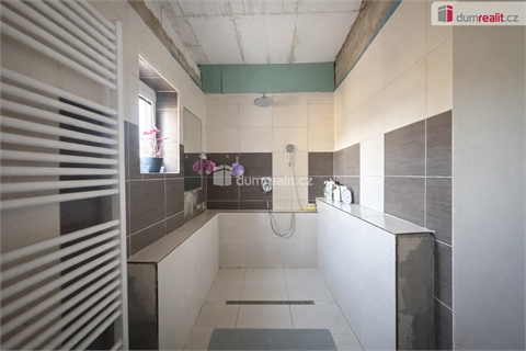 Prodej rodinného domu, 380 m² - 4