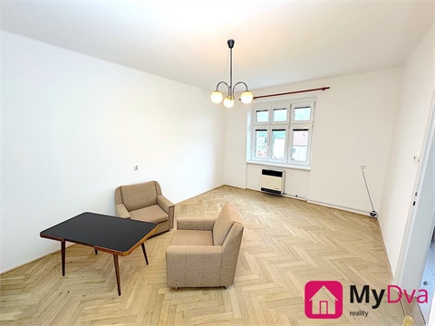 Pronájem bytu 1+1, 44 m² - 4