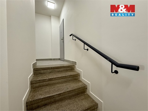 Pronájem bytu 4kk, 71 m² - 18