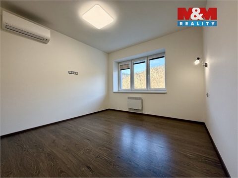 Pronájem bytu 4kk, 71 m² 10