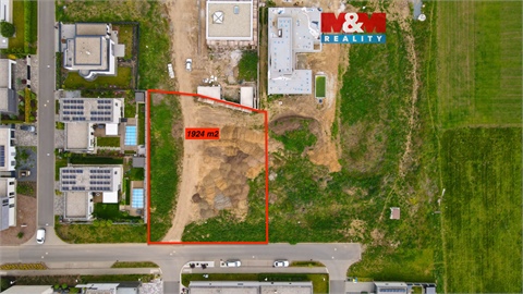 Prodej stavebního pozemku, 1 924 m² 0