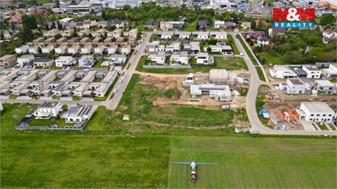 Prodej stavebního pozemku, 1 924 m² 2