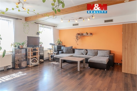 Prodej rodinného domu, 386 m² 0