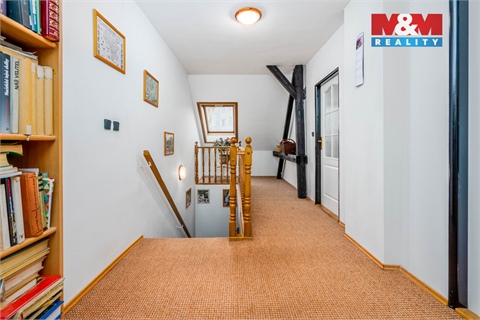 Prodej rodinného domu, 232 m² 14