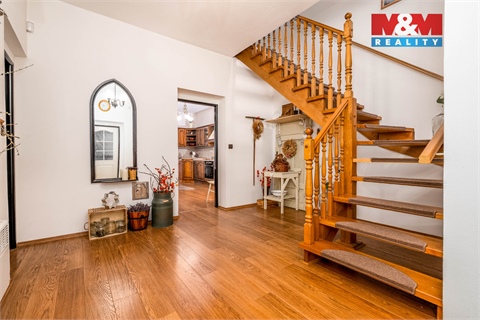 Prodej rodinného domu, 232 m² 10