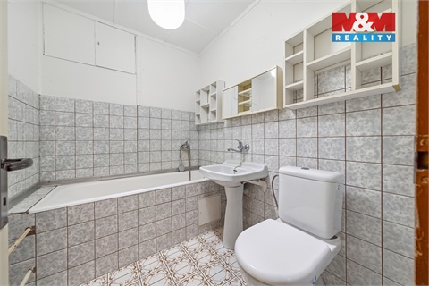 Prodej rodinného domu, 243 m² 12