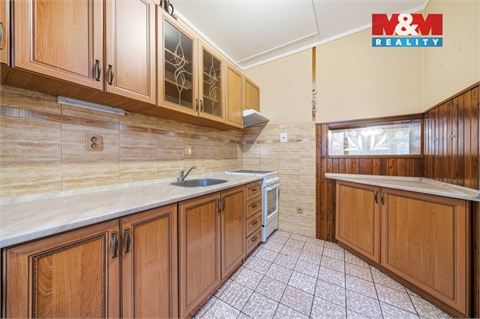 Prodej rodinného domu, 243 m² 2