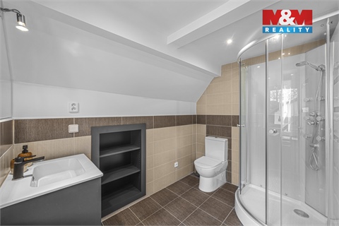 Prodej rodinného domu, 209 m² - 28