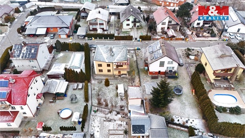 Prodej rodinného domu, 196 m² 2