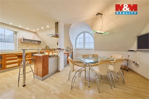 Pronájem rodinného domu, 150 m² 8