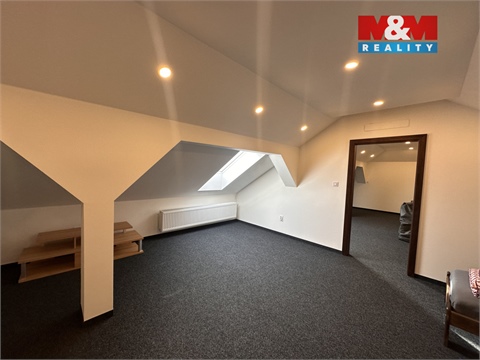 Pronájem bytu 3+1, 143 m² - 2