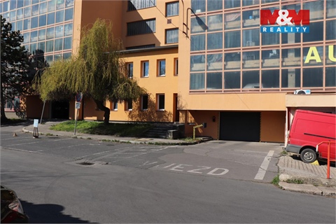 Prodej parkovacího místa, 18 m² - 0