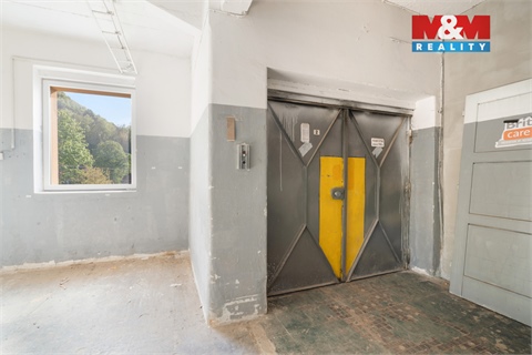 Pronájem skladu / haly, 300 m² 2