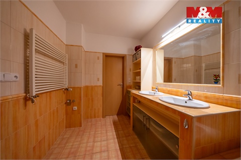 Prodej rodinného domu, 280 m² 6