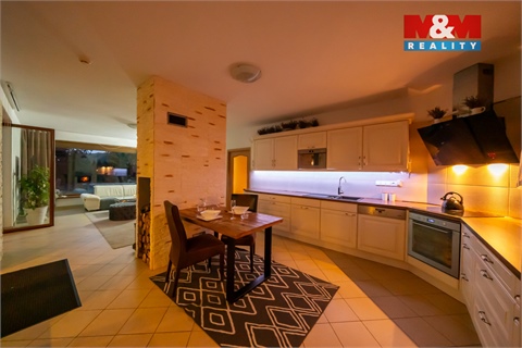 Prodej rodinného domu, 280 m² - 2