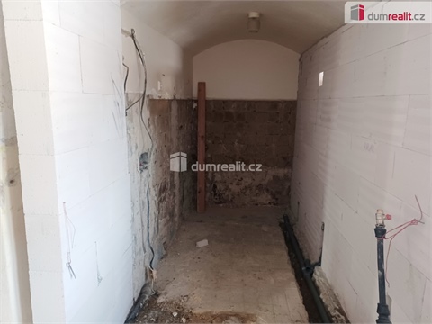 Prodej rodinného domu, 307 m² - 6