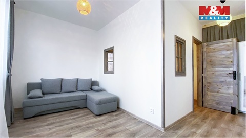 Pronájem bytu 1+1, 34 m² 2