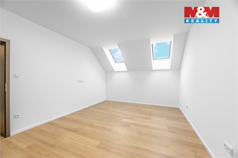 Prodej rodinného domu, 188 m² - 8