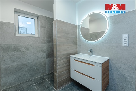 Prodej rodinného domu, 188 m² 6