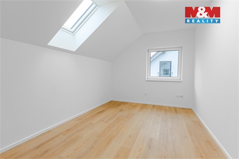 Prodej rodinného domu, 188 m² 10