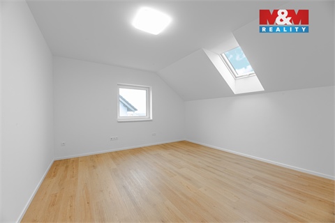 Prodej rodinného domu, 188 m² - 10