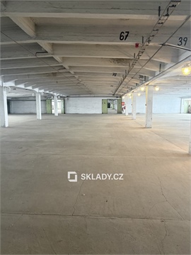 Pronájem skladu / haly, 4 000 m² 2