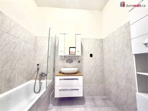 Pronájem bytu 2+1, 65 m² 0