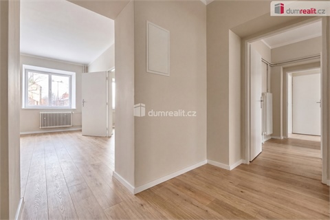 Prodej rodinného domu, 200 m² 8