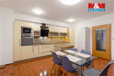 Pronájem bytu 3kk, 82 m² 2