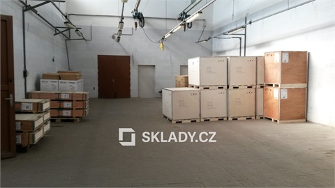 Pronájem skladu / haly, 500 m² - 2