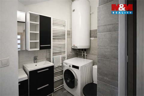 Prodej rodinného domu, 190 m² 14