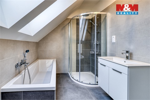 Prodej rodinného domu, 140 m² - 10