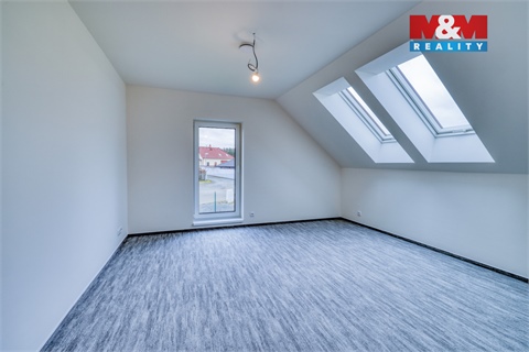 Prodej rodinného domu, 140 m² - 14