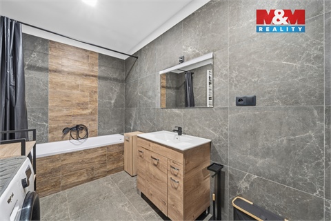 Prodej rodinného domu, 791 m² 8